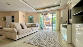 House For sale 3 bedroom 180 m² with land 250 m² in Jomtien Condotel & Village, Pattaya HS-5011