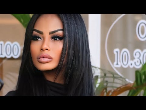 SHE IS EXTREMELY ATTRACTIVE in PATTAYA EXCITING STREET SCENES